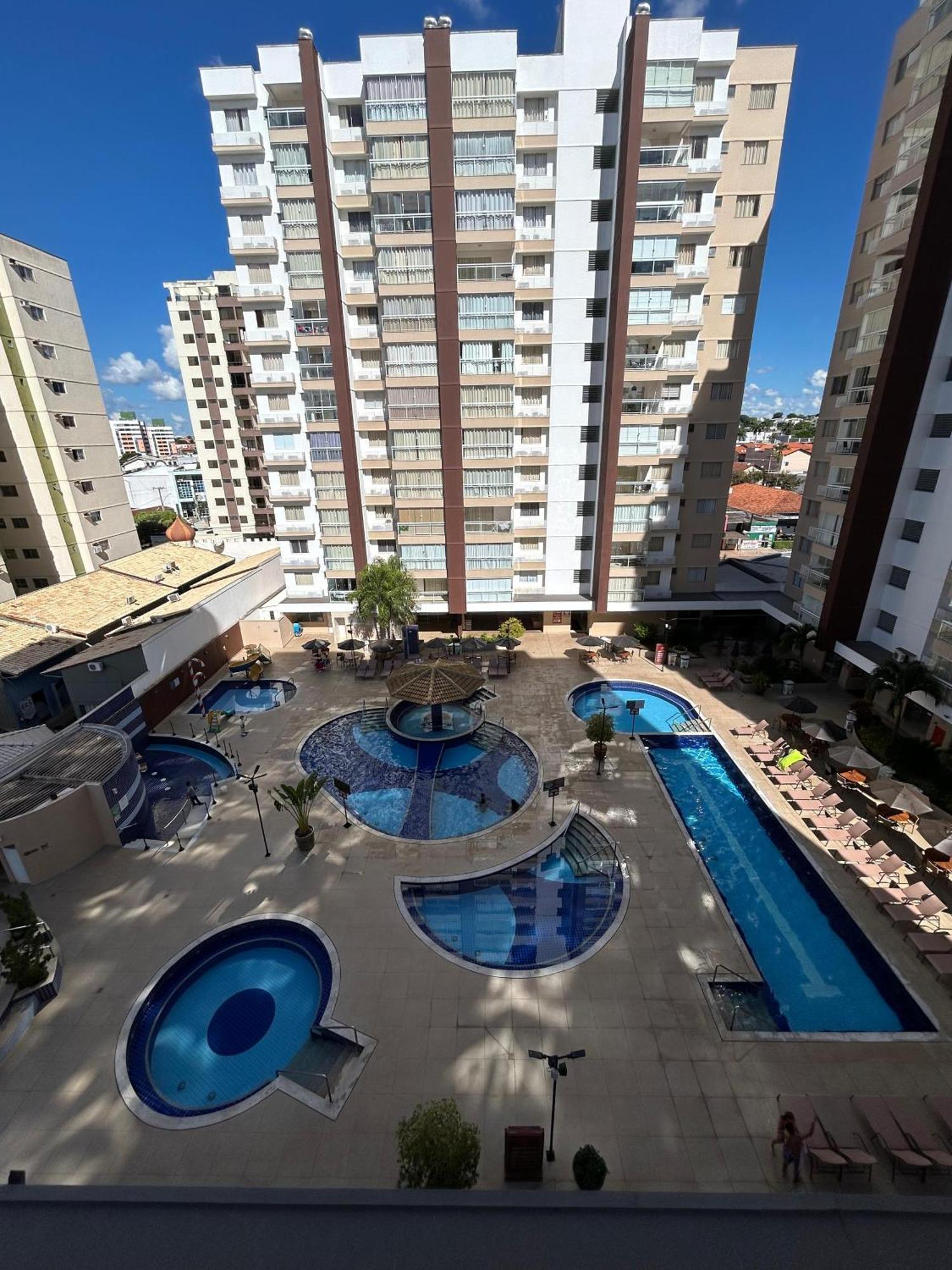 - Casa Da Madeira Cond. - Centro Apartamento Caldas Novas